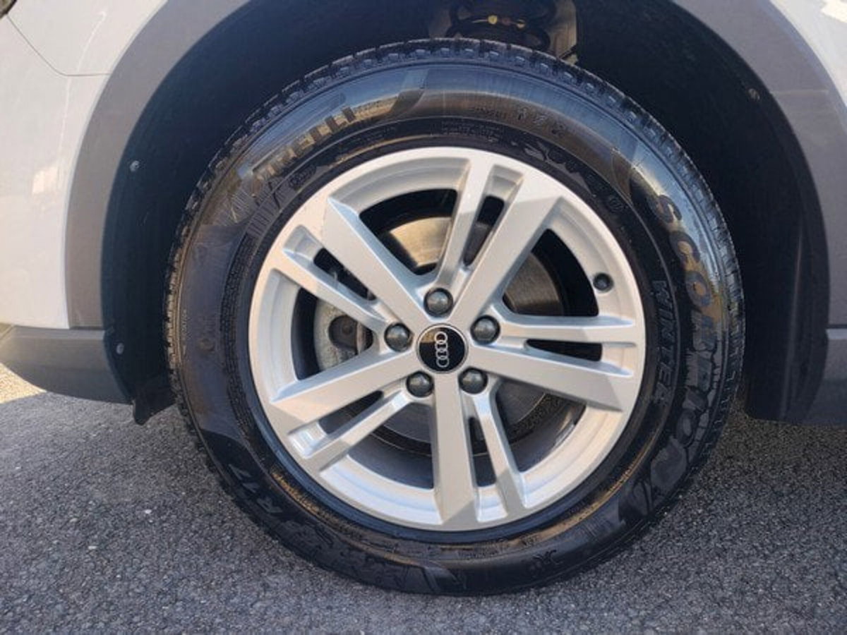 Audi Q3 35 TDI quattro S tronic Business (10)