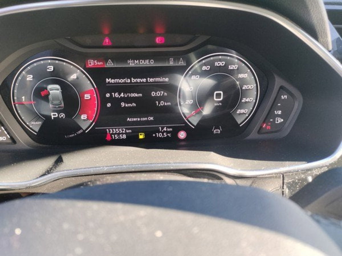 Audi Q3 35 TDI quattro S tronic Business (17)