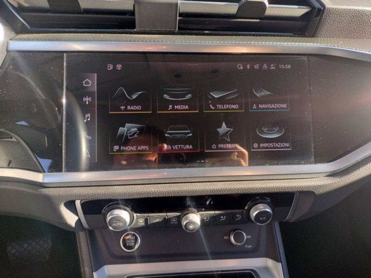 Audi Q3 35 TDI quattro S tronic Business (18)