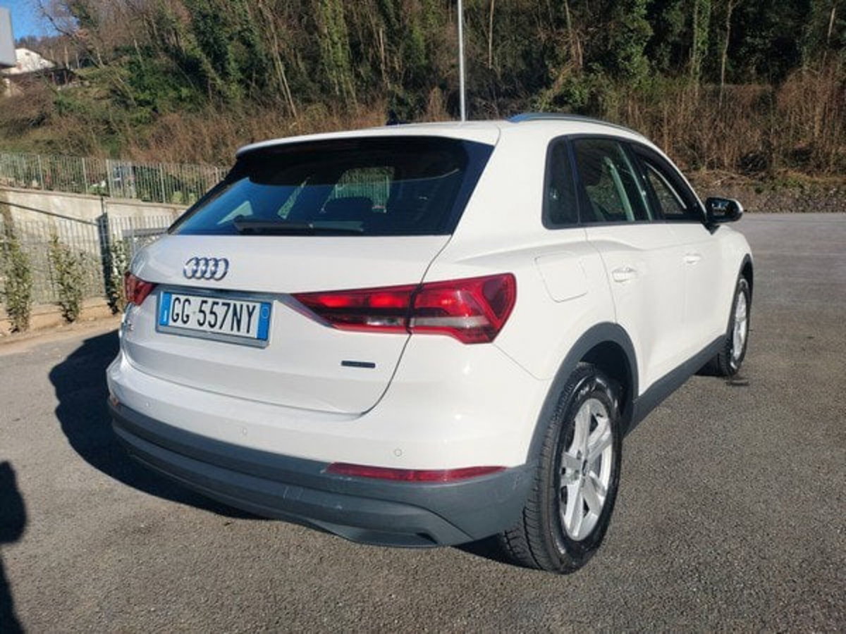 Audi Q3 35 TDI quattro S tronic Business (6)