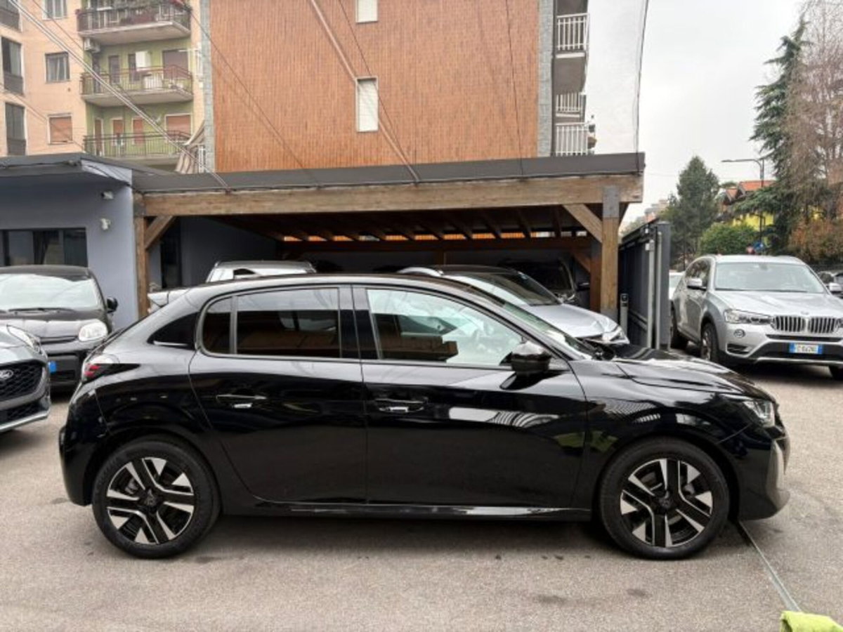 Peugeot 208 PureTech 100 Stop&Start 5 porte Allure (3)