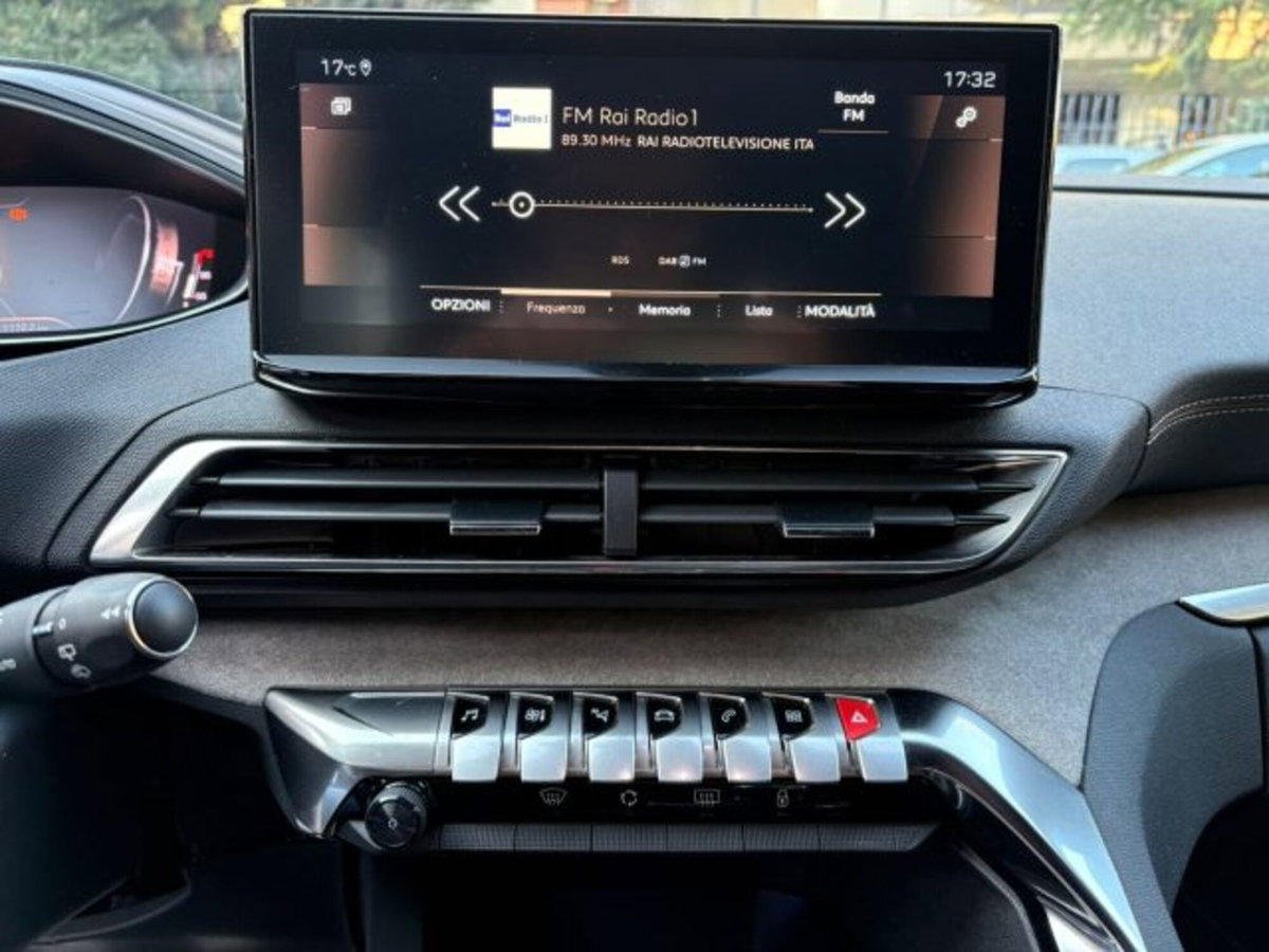 Peugeot 3008 PureTech Turbo 130 S&S GT (10)