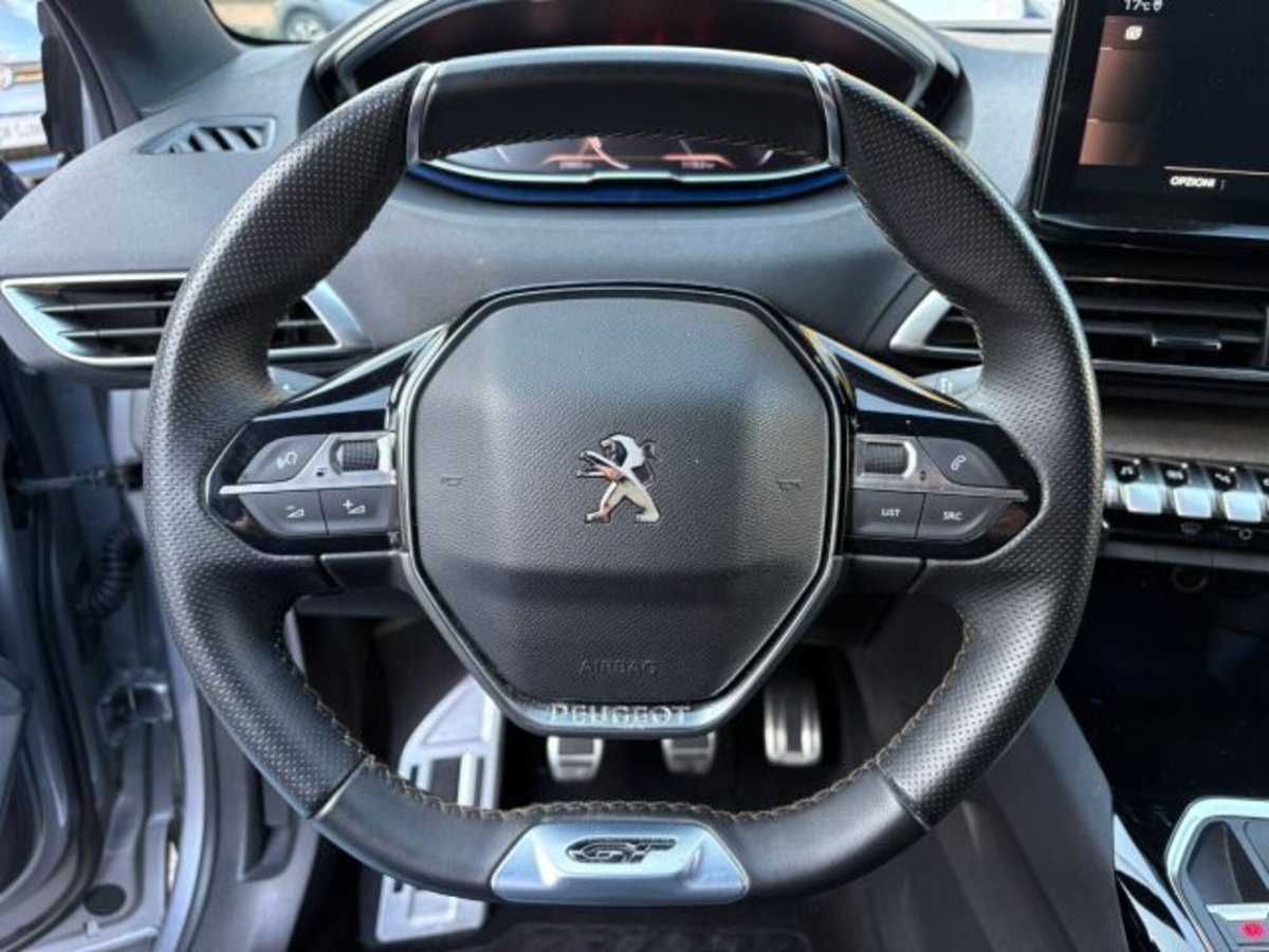 Peugeot 3008 PureTech Turbo 130 S&S GT (8)