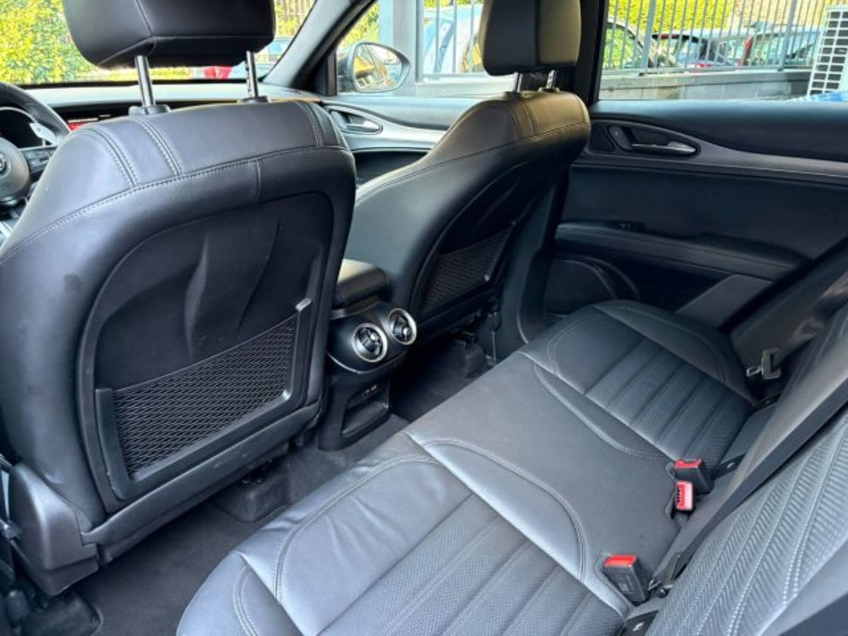 Alfa Romeo Stelvio Stelvio 2.2 Turbodiesel 210 CV AT8 Q4 Veloce (15)