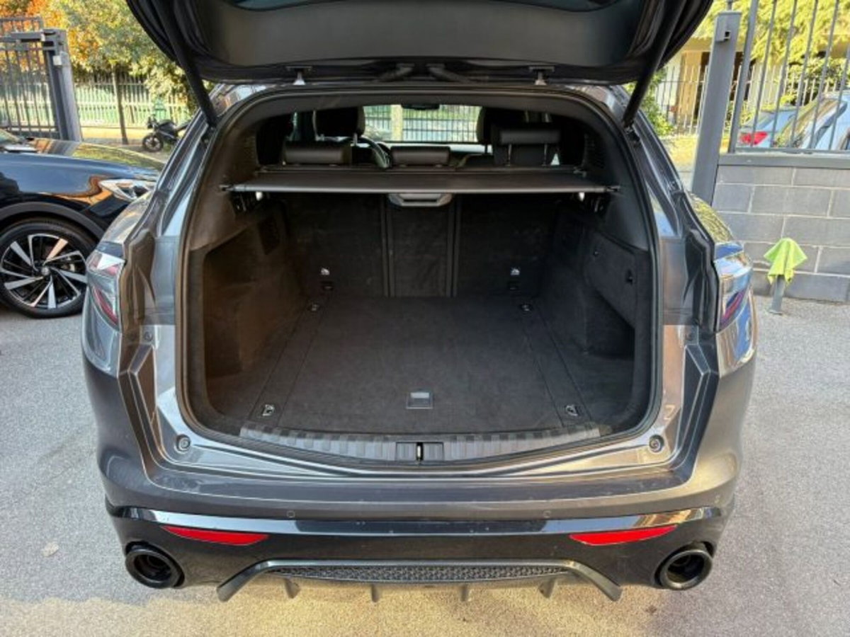 Alfa Romeo Stelvio Stelvio 2.2 Turbodiesel 210 CV AT8 Q4 Veloce (16)