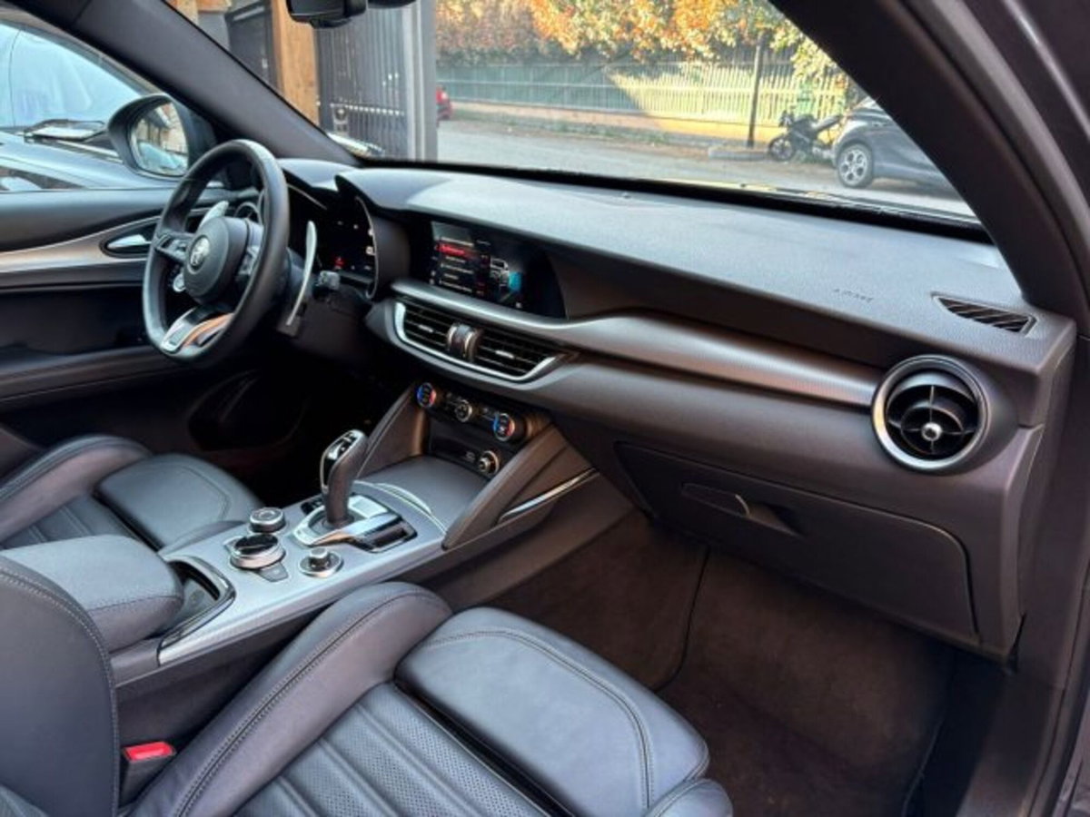 Alfa Romeo Stelvio Stelvio 2.2 Turbodiesel 210 CV AT8 Q4 Veloce (8)