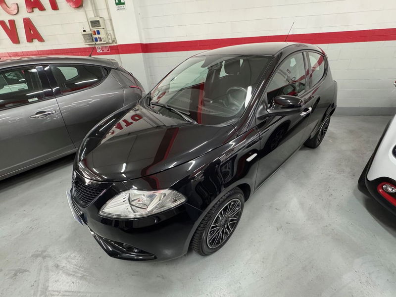 Lancia Ypsilon 1.2 69 CV 5 porte Gold