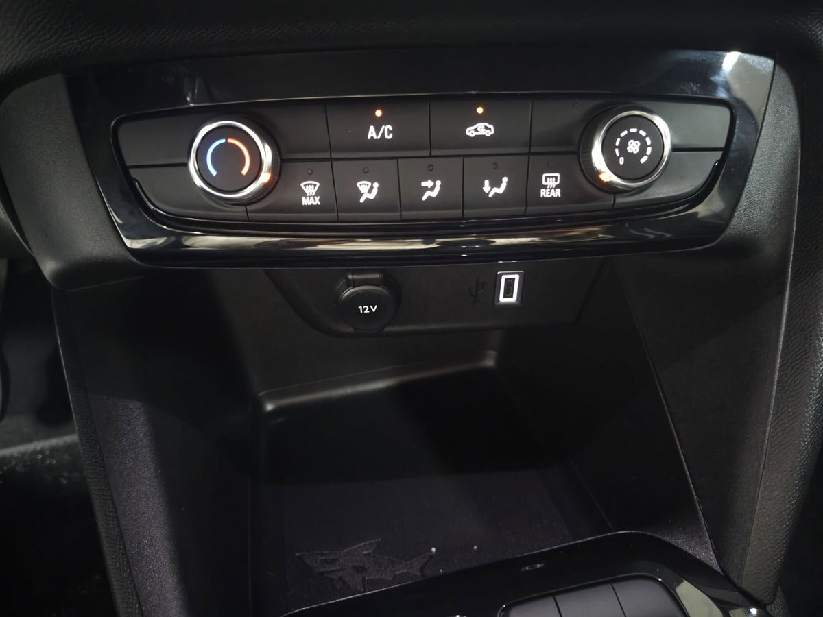 Opel Corsa 1.2 Corsa s&s 75cv (10)