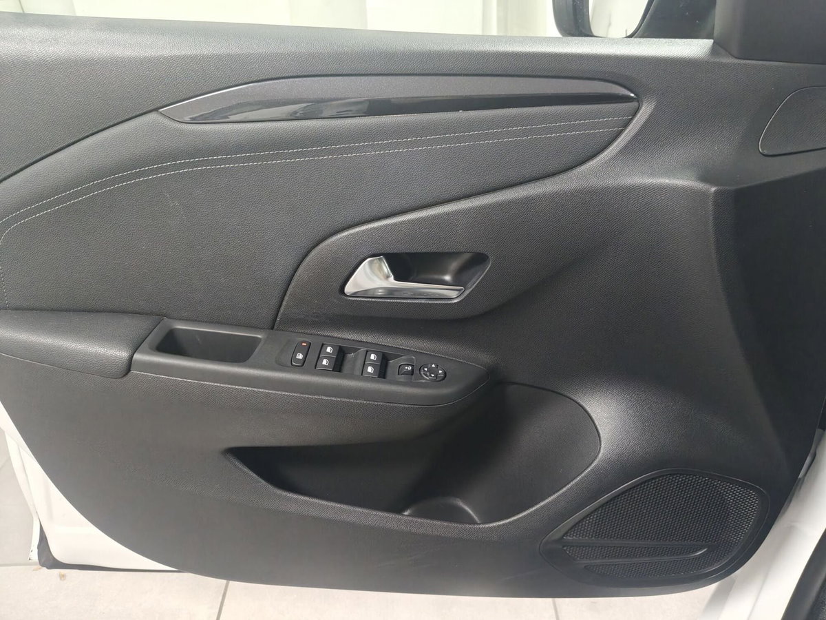 Opel Corsa 1.2 Corsa s&s 75cv (17)