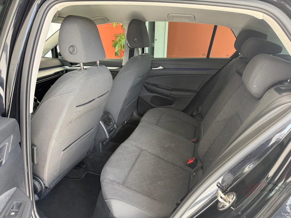 Volkswagen Golf 2.0 tdi Life 115cv (10)