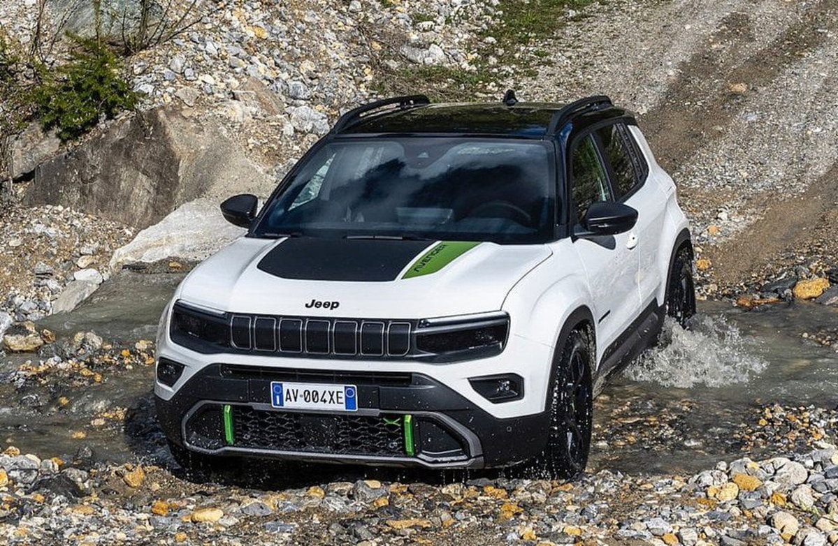 Jeep Avenger 1.2 turbo e-hybrid mhev Upland 4xe 145cv edct6