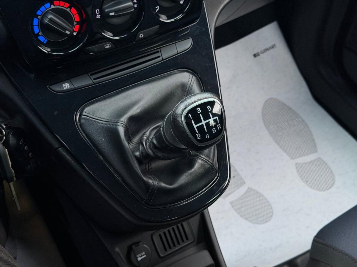 Lancia Ypsilon 1.0 FireFly 5 porte S&S Hybrid Ecochic Silver (11)