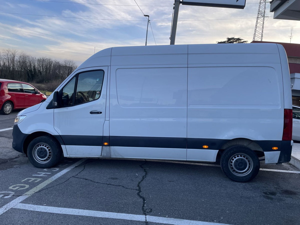 Mercedes-Benz Sprinter F37/35 311 CDI RWD TA Furgone (4)