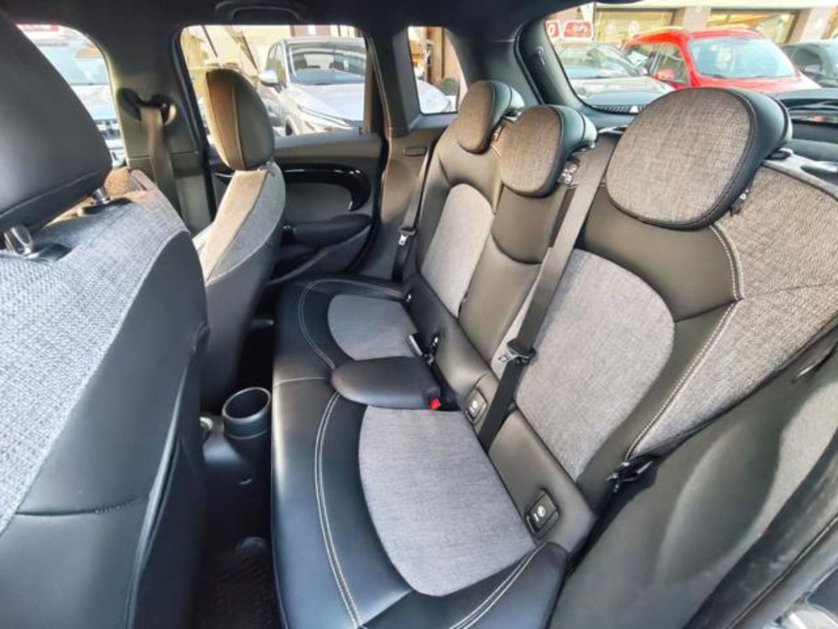 MINI Mini 2.0 Cooper S 5 porte (13)