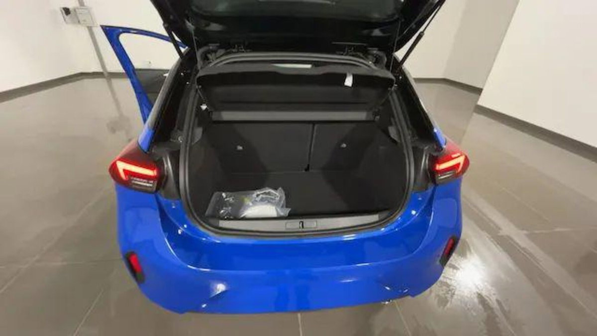 Opel Corsa 1.2 hybrid GS 100cv dct6 (10)