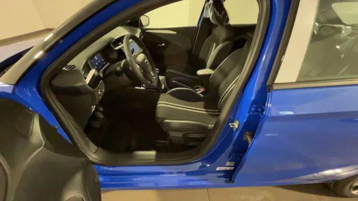 Opel Corsa 1.2 hybrid GS 100cv dct6 (5)