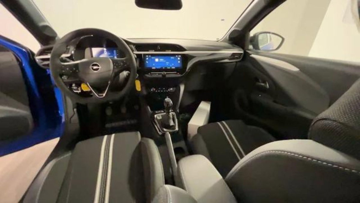 Opel Corsa 1.2 hybrid GS 100cv dct6 (6)