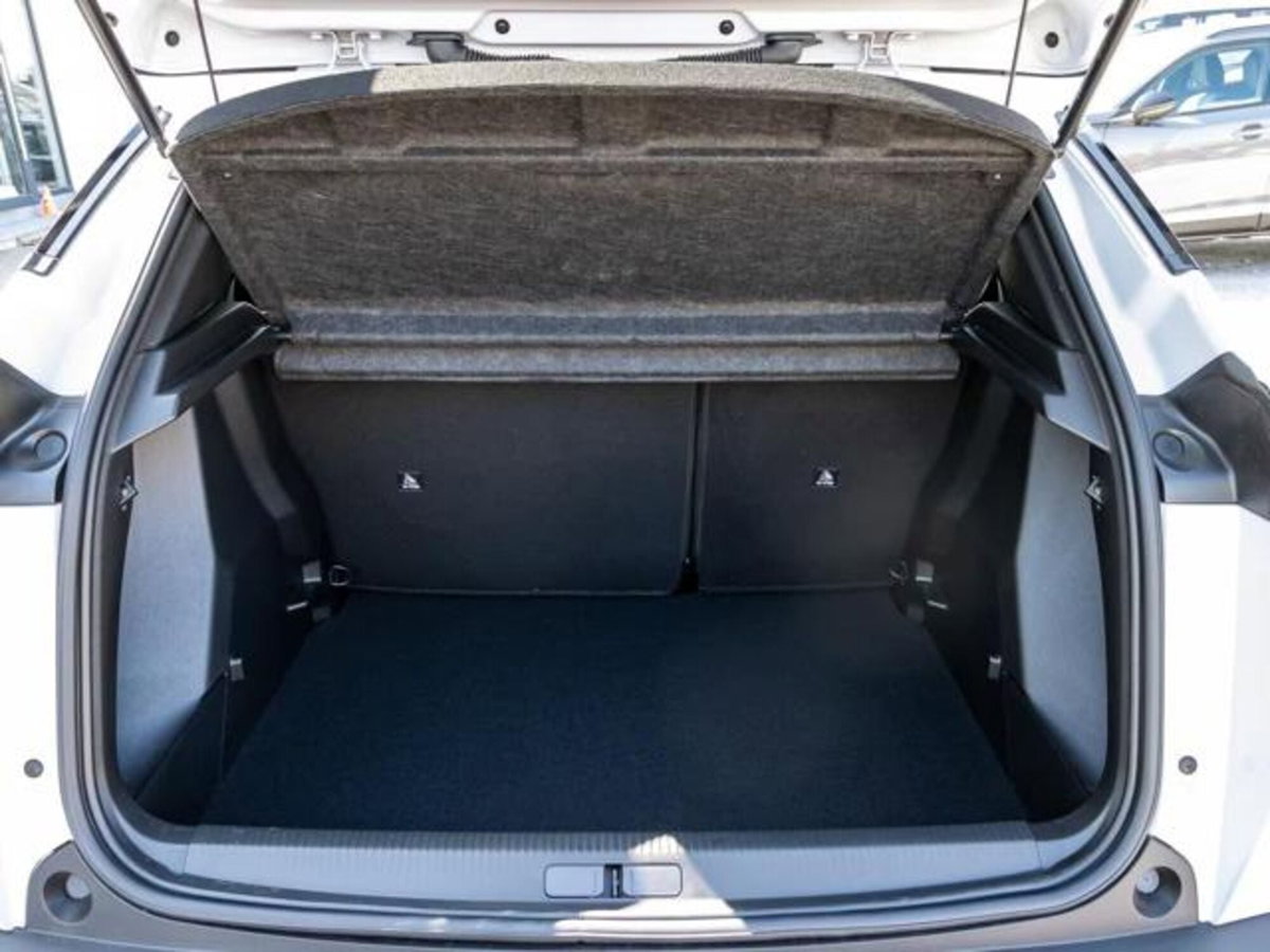 Peugeot 2008 1.2 hybrid Allure 145cv e-dcs6 (10)