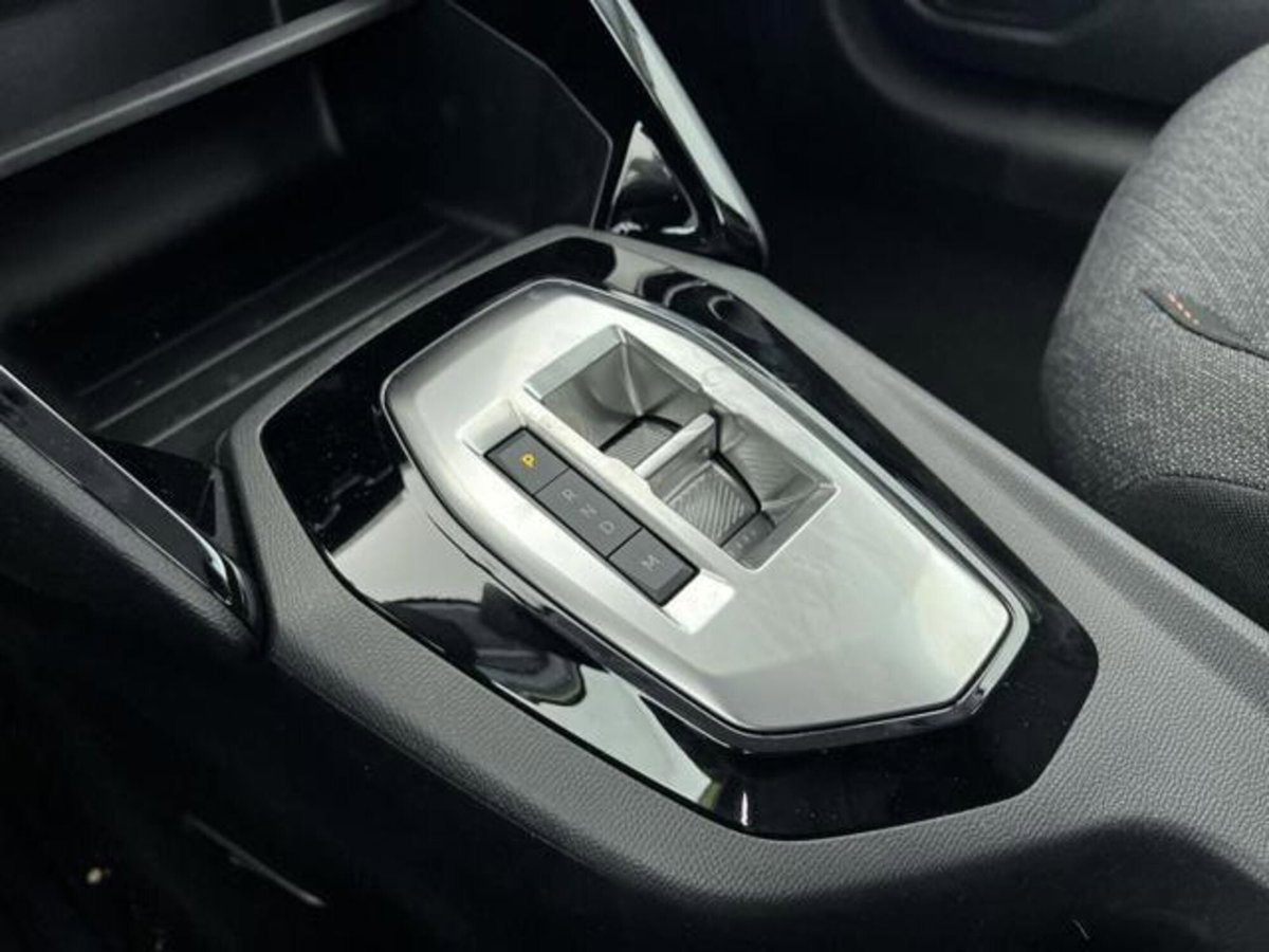 Peugeot 208 1.2 hybrid Active 100cv e-dcs 6 (7)