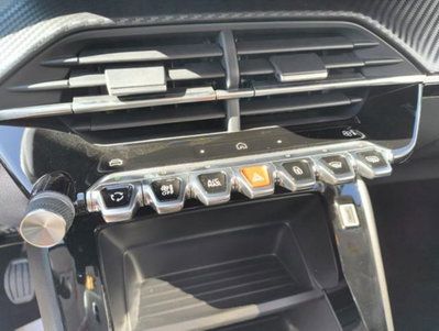 Peugeot 208 1.2 puretech Active s&s 75cv (10)