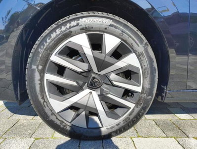 Peugeot 208 1.2 puretech Active s&s 75cv (13)