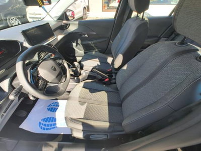 Peugeot 208 1.2 puretech Active s&s 75cv (5)