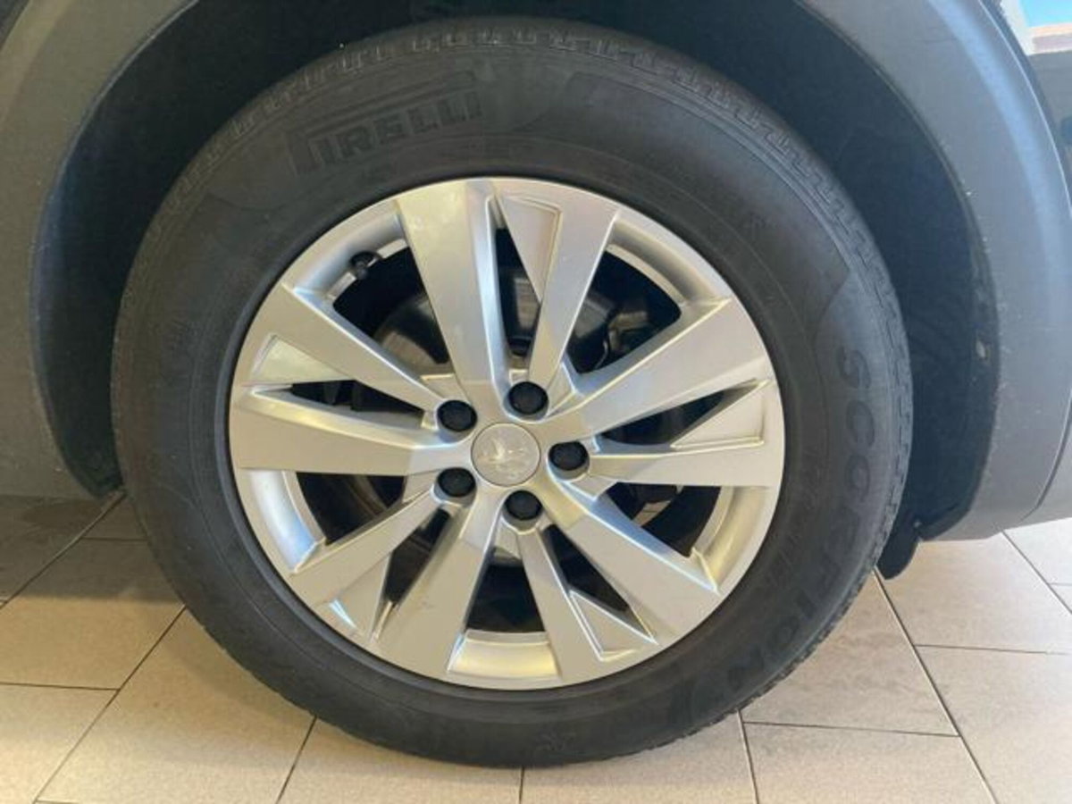 Peugeot 3008 BlueHDi 130 S&S EAT8 Active Business (13)