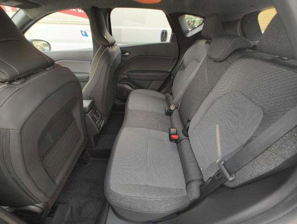 Renault Captur 1.2 eco-g Techno 120cv (13)