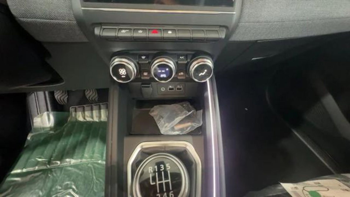 Renault Clio 1.0 eco-g Techno 100cv (9)