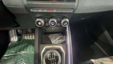 Renault Clio 1.0 eco-g Techno 100cv (9)