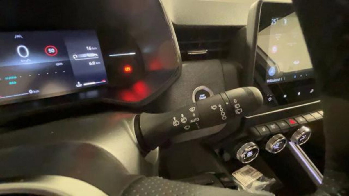 Renault Clio 1.0 eco-g Techno 100cv (10)