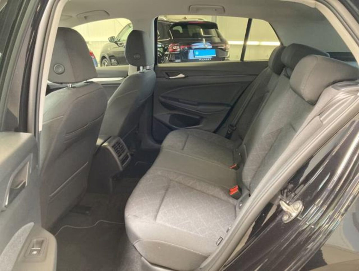 Volkswagen Golf Variant 1.0 eTSI EVO DSG Life (6)