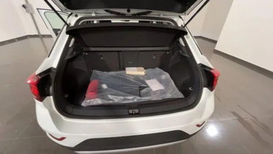 Volkswagen T-Roc 1.0 tsi Edition 115cv (8)