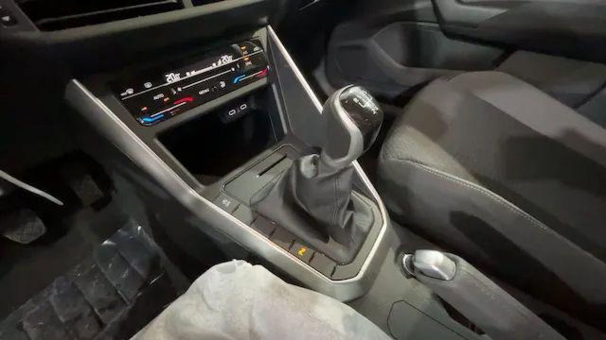 Volkswagen Polo 1.0 Edition 80cv (10)