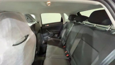 Volkswagen Polo 1.0 Edition 80cv (8)