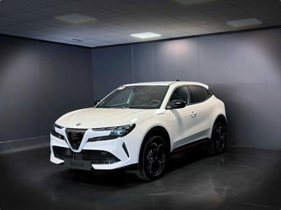 Alfa Romeo Junior 1.2 ibrida Speciale 145cv edct6 nuova