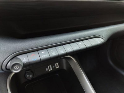 Jeep Avenger 1.2 turbo Altitude fwd 100cv (11)