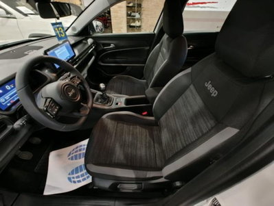 Jeep Avenger 1.2 turbo Altitude fwd 100cv (5)