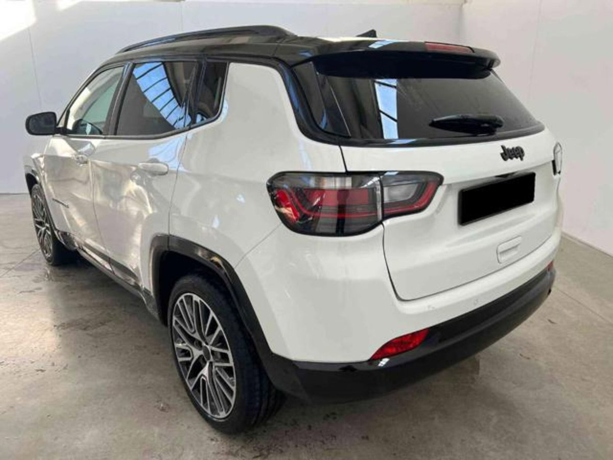 Jeep Compass 1.5 turbo t4 mhev Summit 2wd 130cv dct (2)