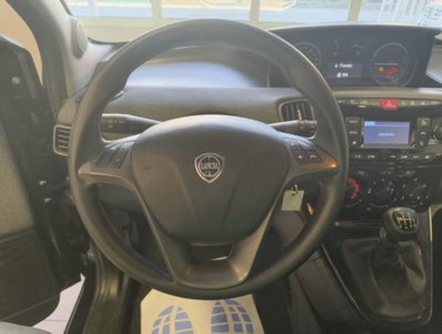 Lancia Ypsilon 1.0 FireFly 5 porte S&S Hybrid Silver Plus (7)