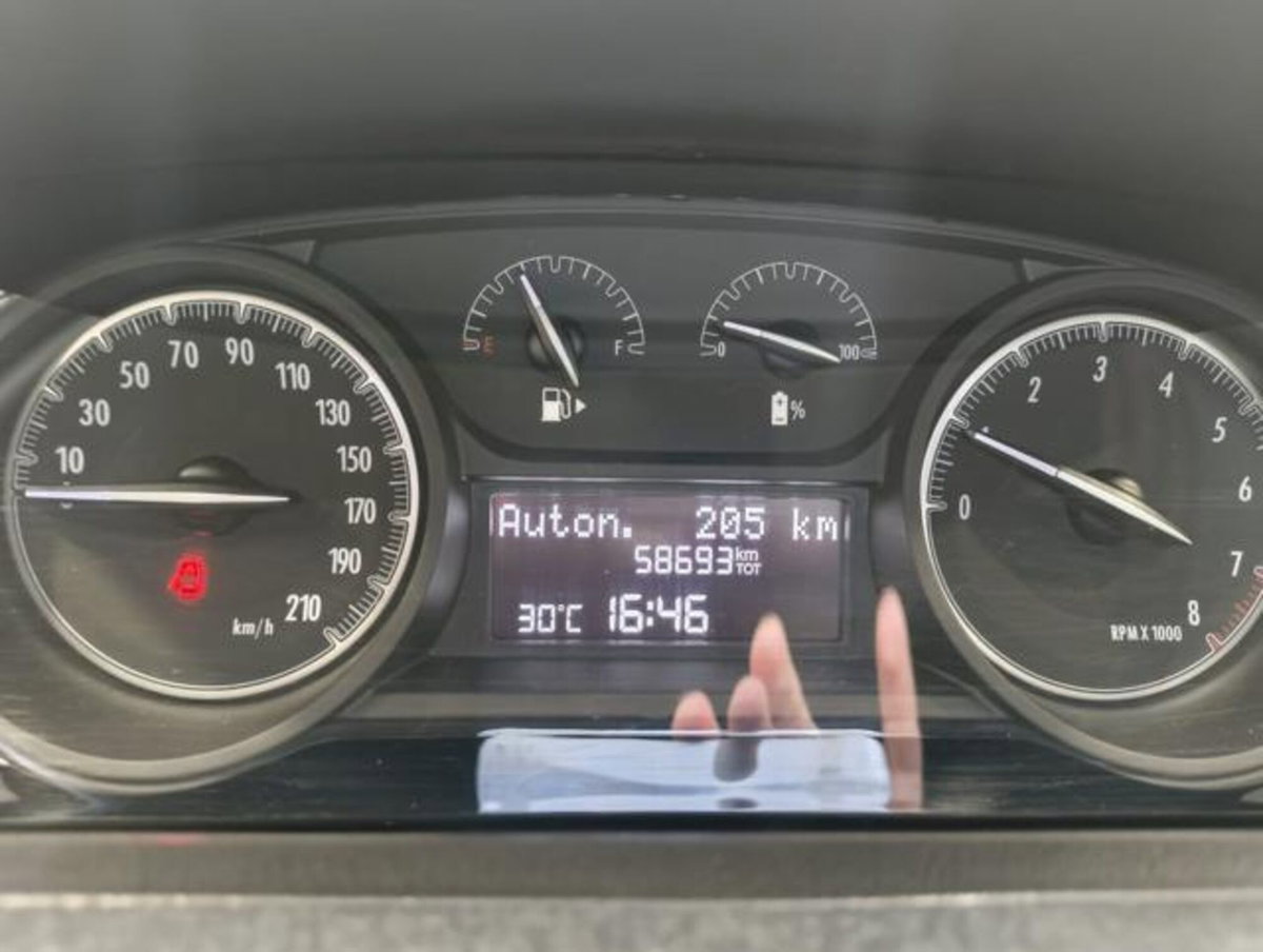 Lancia Ypsilon 1.0 FireFly 5 porte S&S Hybrid Silver Plus (8)