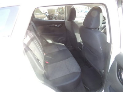 Nissan Qashqai 1.6 dCi 4WD Acenta Premium (10)