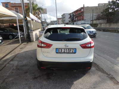 Nissan Qashqai 1.6 dCi 4WD Acenta Premium (5)