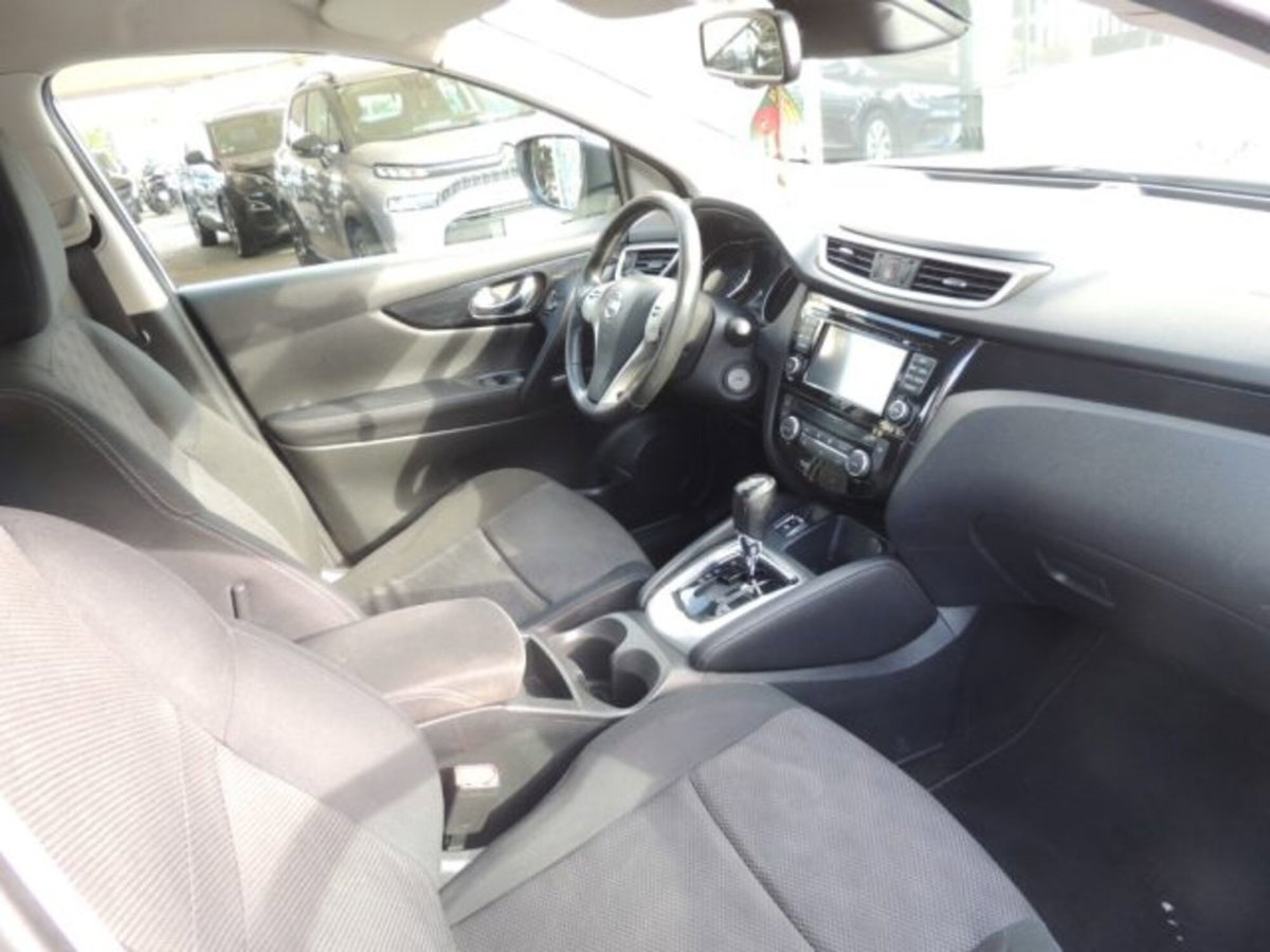 Nissan Qashqai 1.6 dCi 4WD Acenta Premium (9)