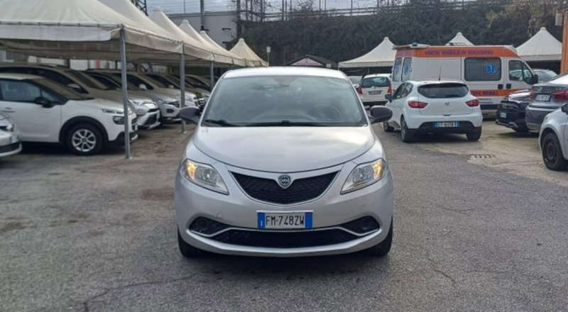 Lancia Ypsilon 1.2 69 CV 5 porte Silver