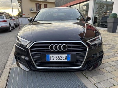 Audi A3 Sportback 2.0 TDI S tronic Attraction (2)