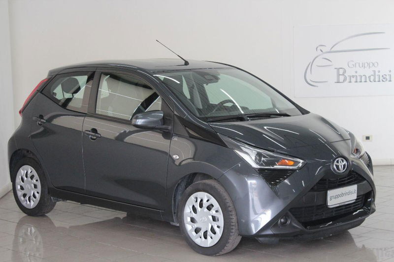 Toyota Aygo 1.0 VVT-i 72 CV 5 porte x-play MMT