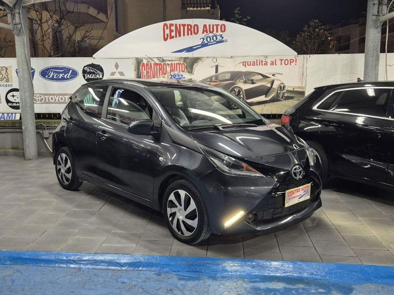 Toyota Aygo 1.0 VVT-i 69 CV 5 porte x-clusiv