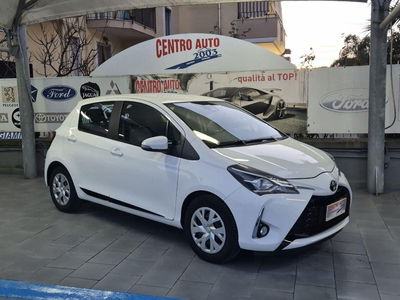 Toyota Yaris 1.0 72 CV 5 porte Lounge usata
