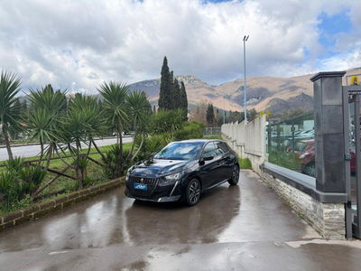 Peugeot 208 PureTech 100 Stop&Start 5 porte Allure usata